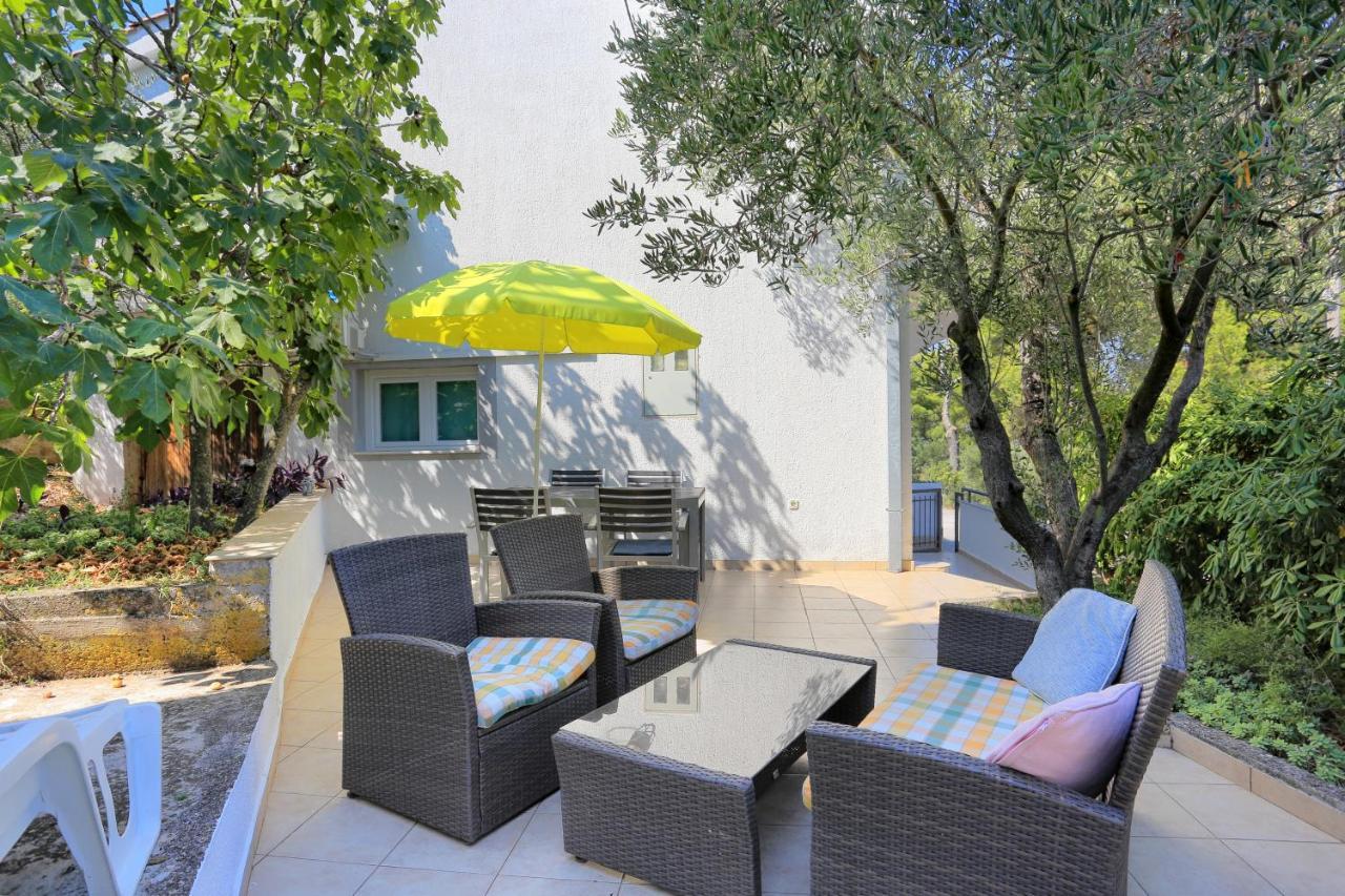 Apartments By The Sea Arbanija, Ciovo - 4320 Trogir Extérieur photo